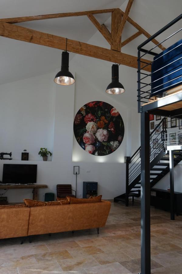 Mas De La Roule, 4 Studios, Piscine Chauffee, Spa, Parc 2 Ha, Pont D'avignon A Pied Appartement Avignon
